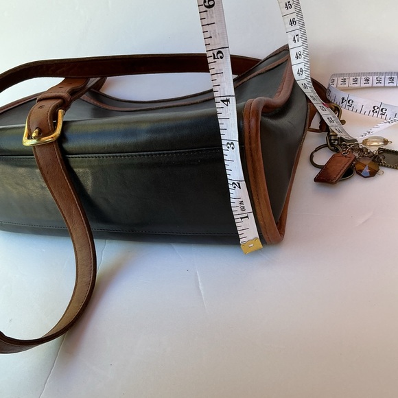 Vintage 80’s Coach Swagger Crossbody Bag Made In USA - Picture 12 of 14